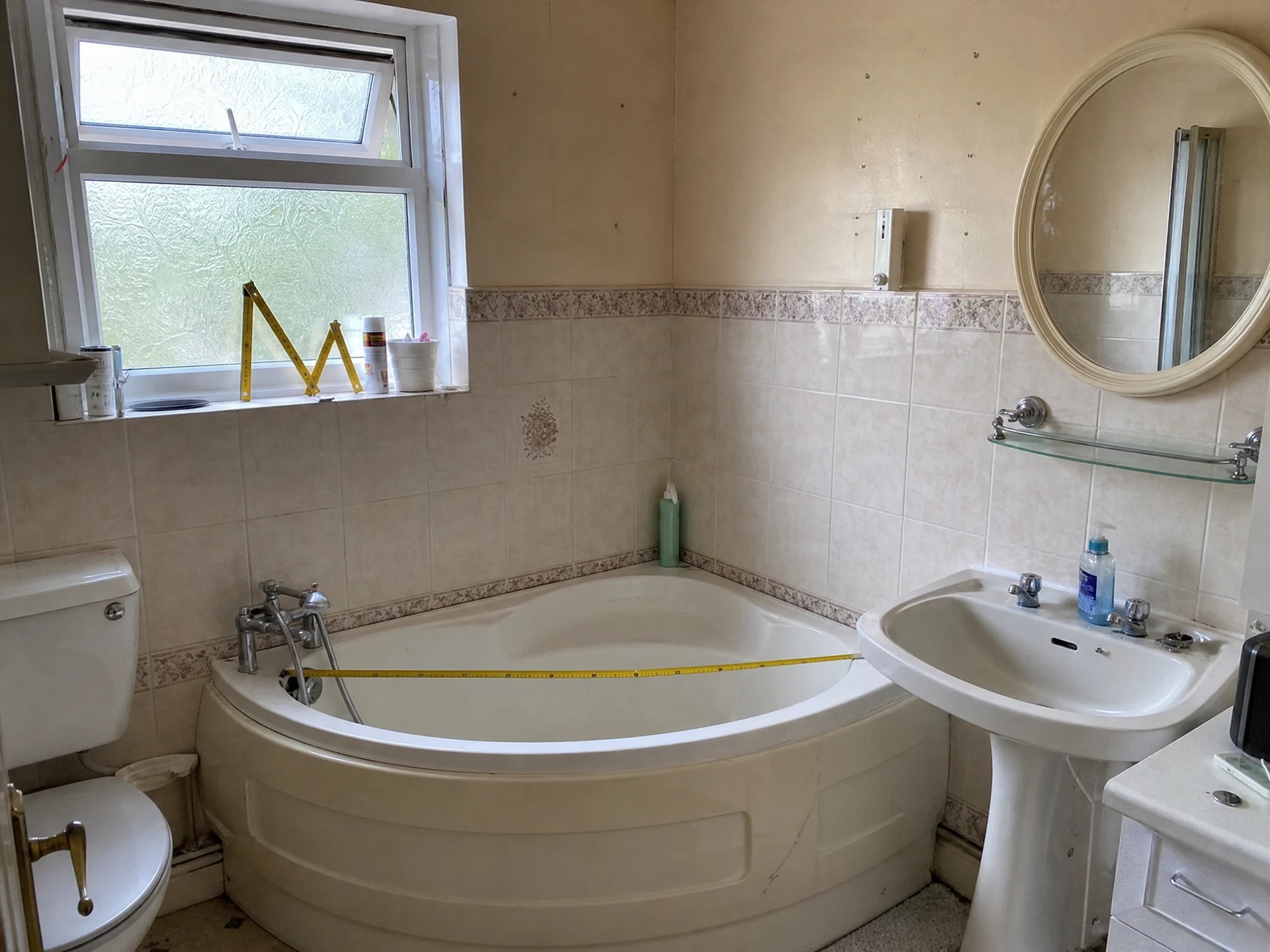Existing bathroom recorded during a measured survey