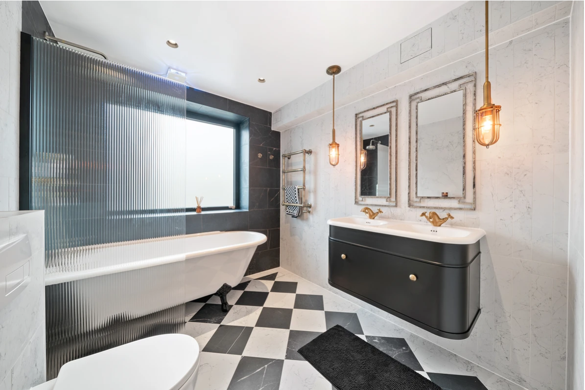 How to Plan a Small Bathroom